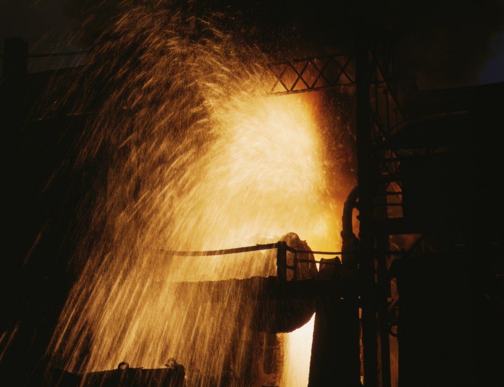 Bessemer converter, Allegheny Ludlum Steel Corp, Brackenridge, Pa - LC-DIG-fsac-1a35063